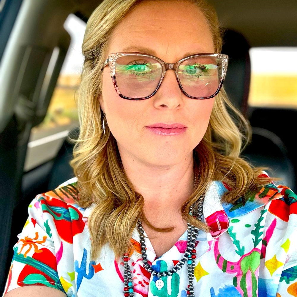 Meet your Posher, Posh